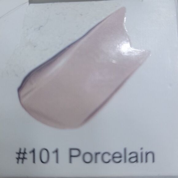 101 porcelain soft matte finish foundation base 30ml phoera - Picture 8 of 8